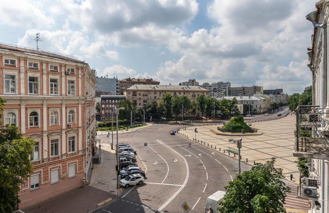 View On Sofievskaya Square Leilighet Kiev Eksteriør bilde